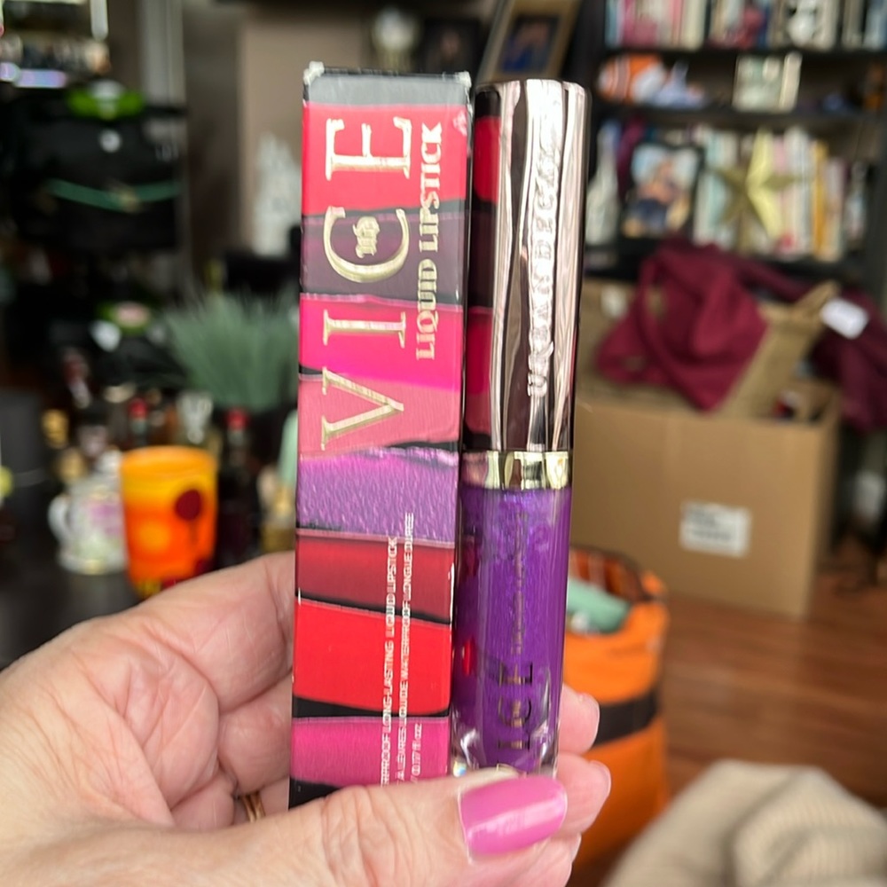 Urban Decay Vice Waterproof Long Lasting Liquid Lipstick in Shade Mad.  NIB!